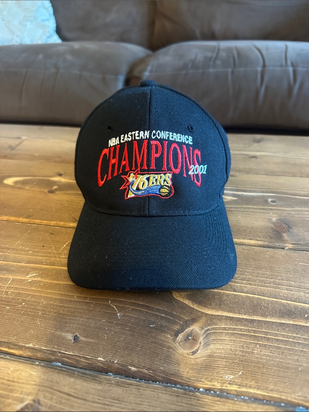 NBA Eastern Conference Champions 76ers 2001 Black Cap